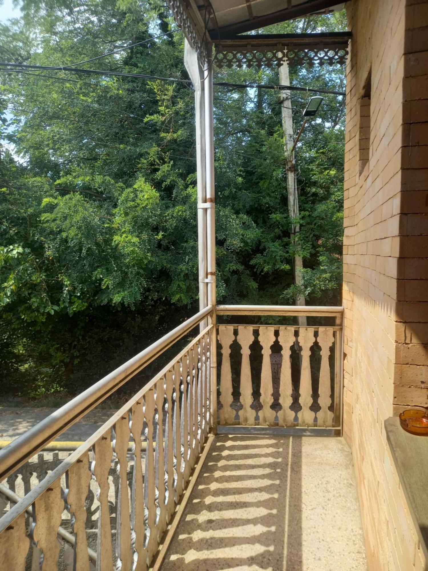 Guest House Roma Koutaïssi Extérieur photo